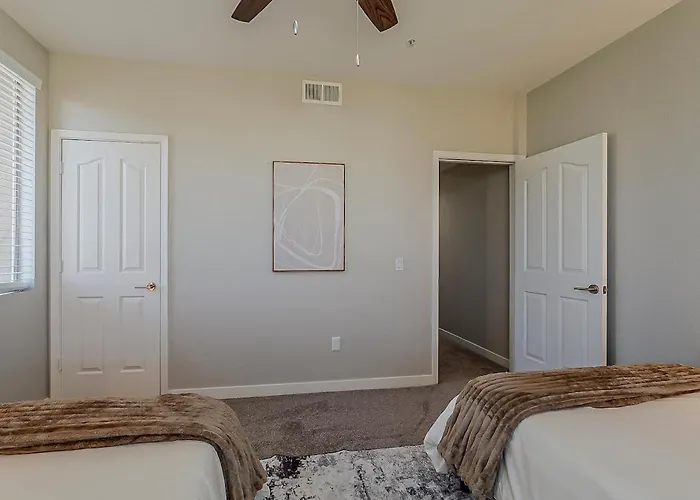 Kota 2049 Cozy 2br I 2ba - Pool - Gym - Free Parking Apartment Scottsdale