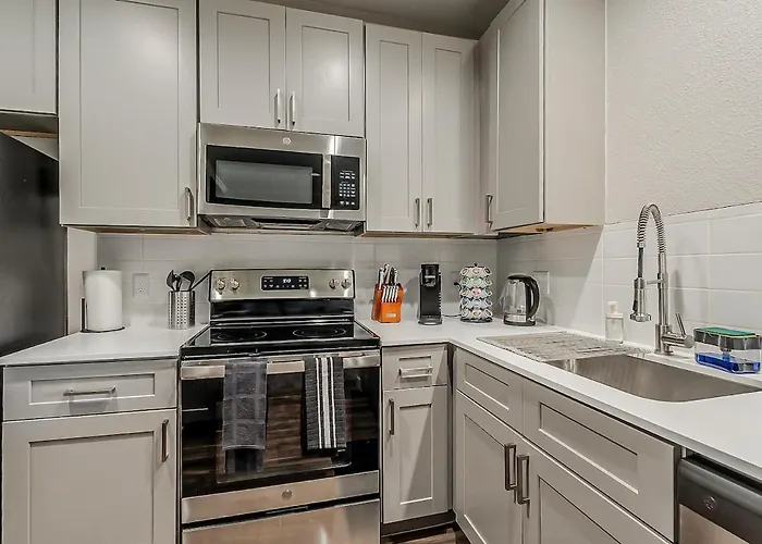 Apartment Kota 2049 Cozy 2br I 2ba - Pool - Gym - Free Parking